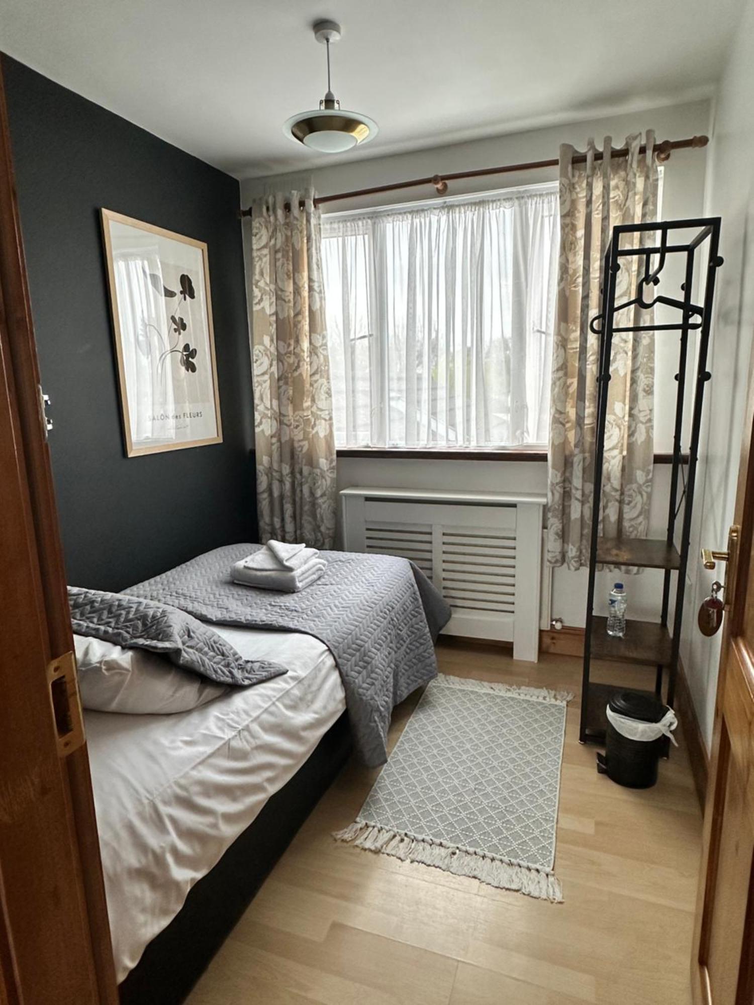 Malahide Guest Rooms Exterior photo