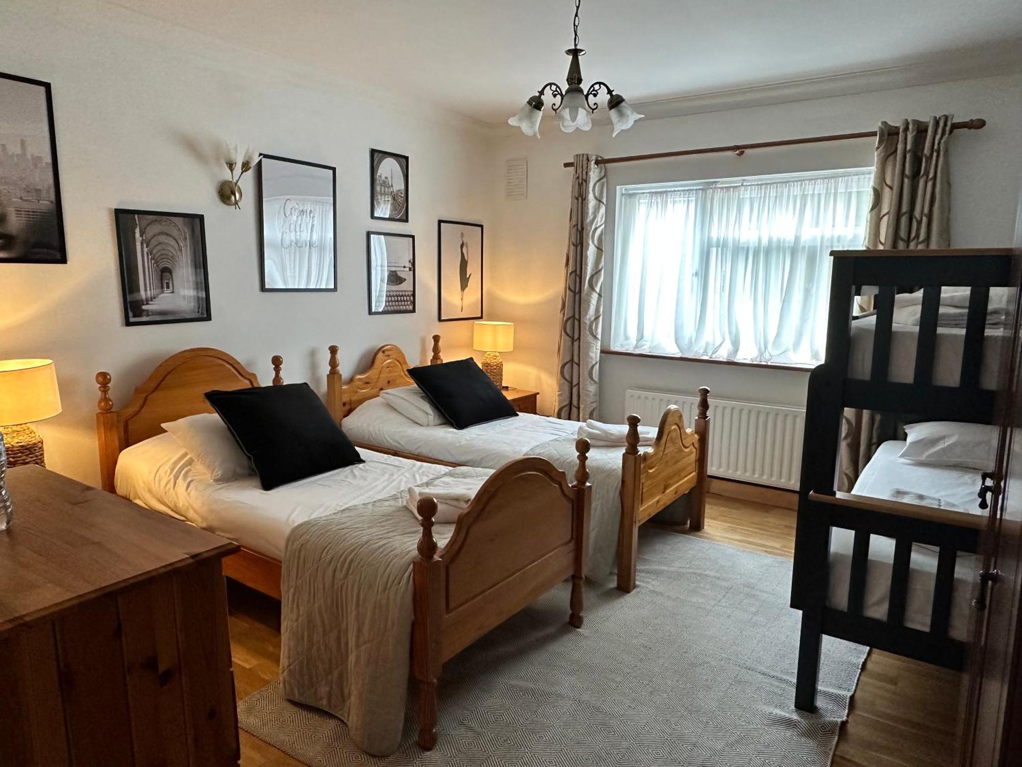 Malahide Guest Rooms Exterior photo