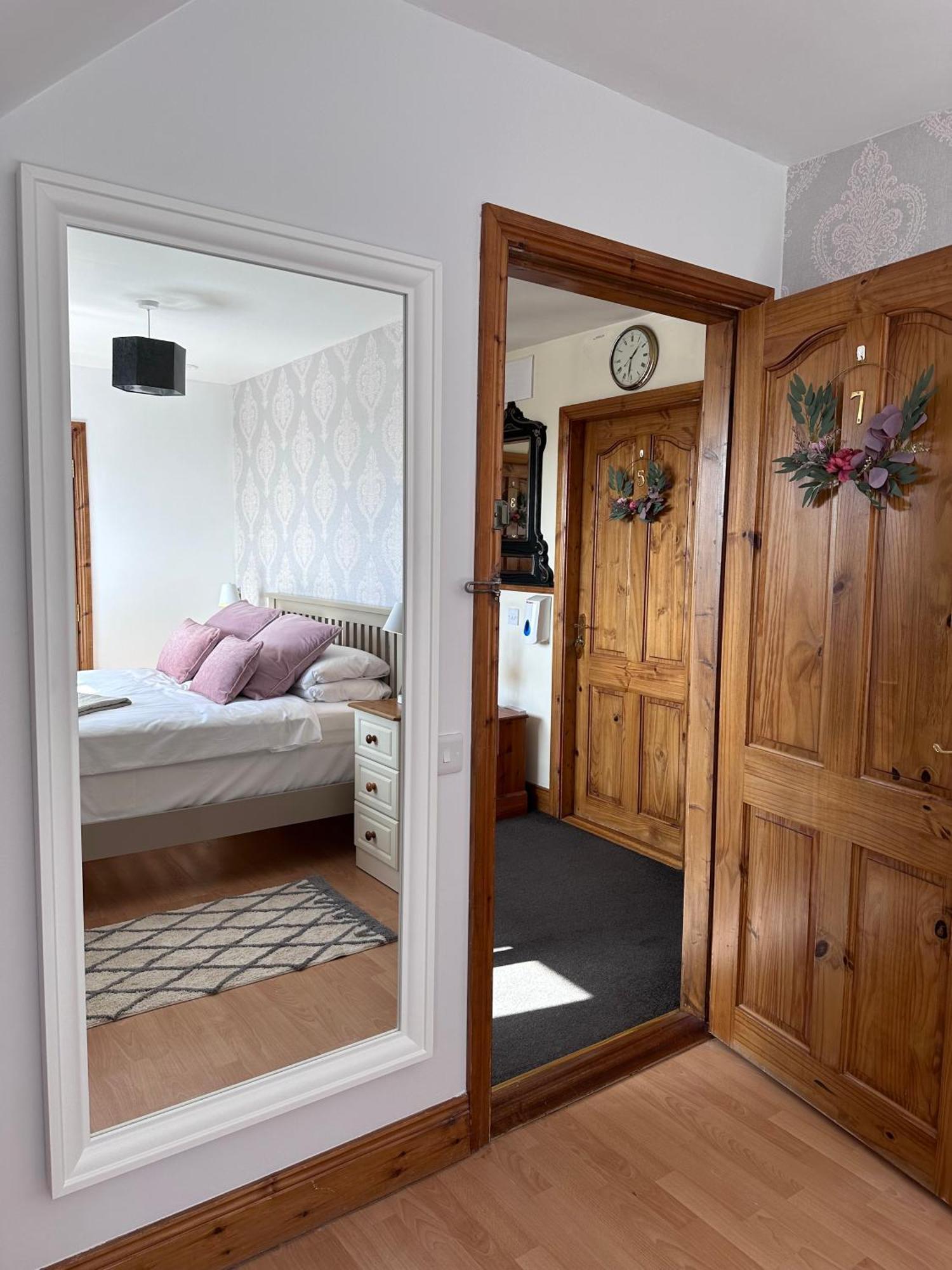 Malahide Guest Rooms Exterior photo