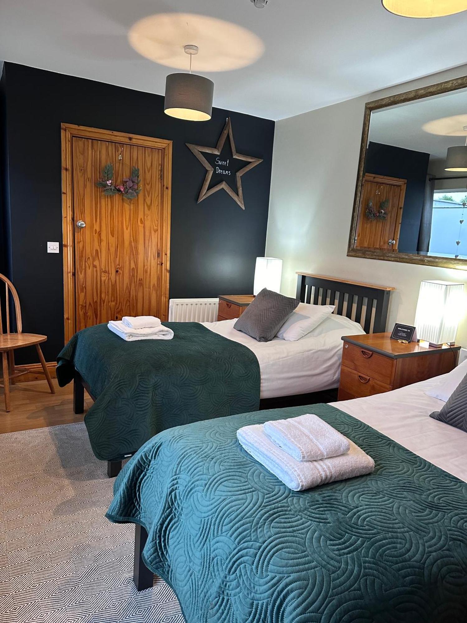 Malahide Guest Rooms Exterior photo